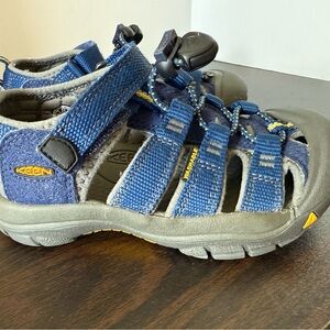 KEEN Kids Navy and Gray Sandals